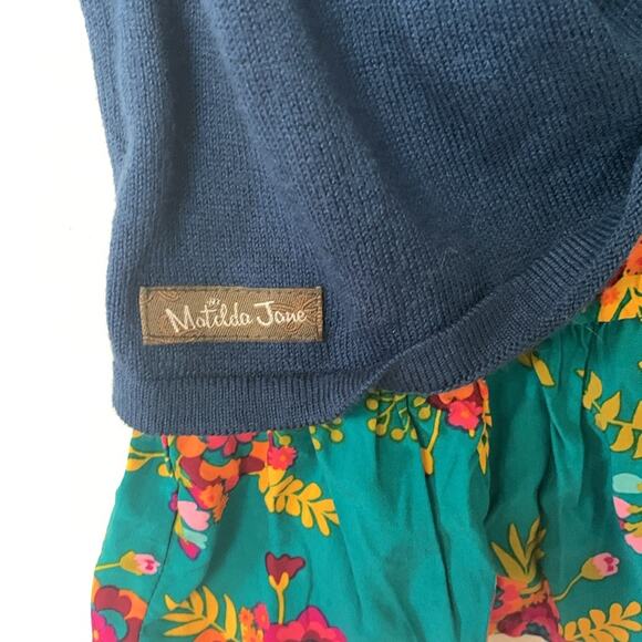 Matilda Jane women's medium blue sweater floral peekaboo long sleeve shirt twist - Picture 9 of 10